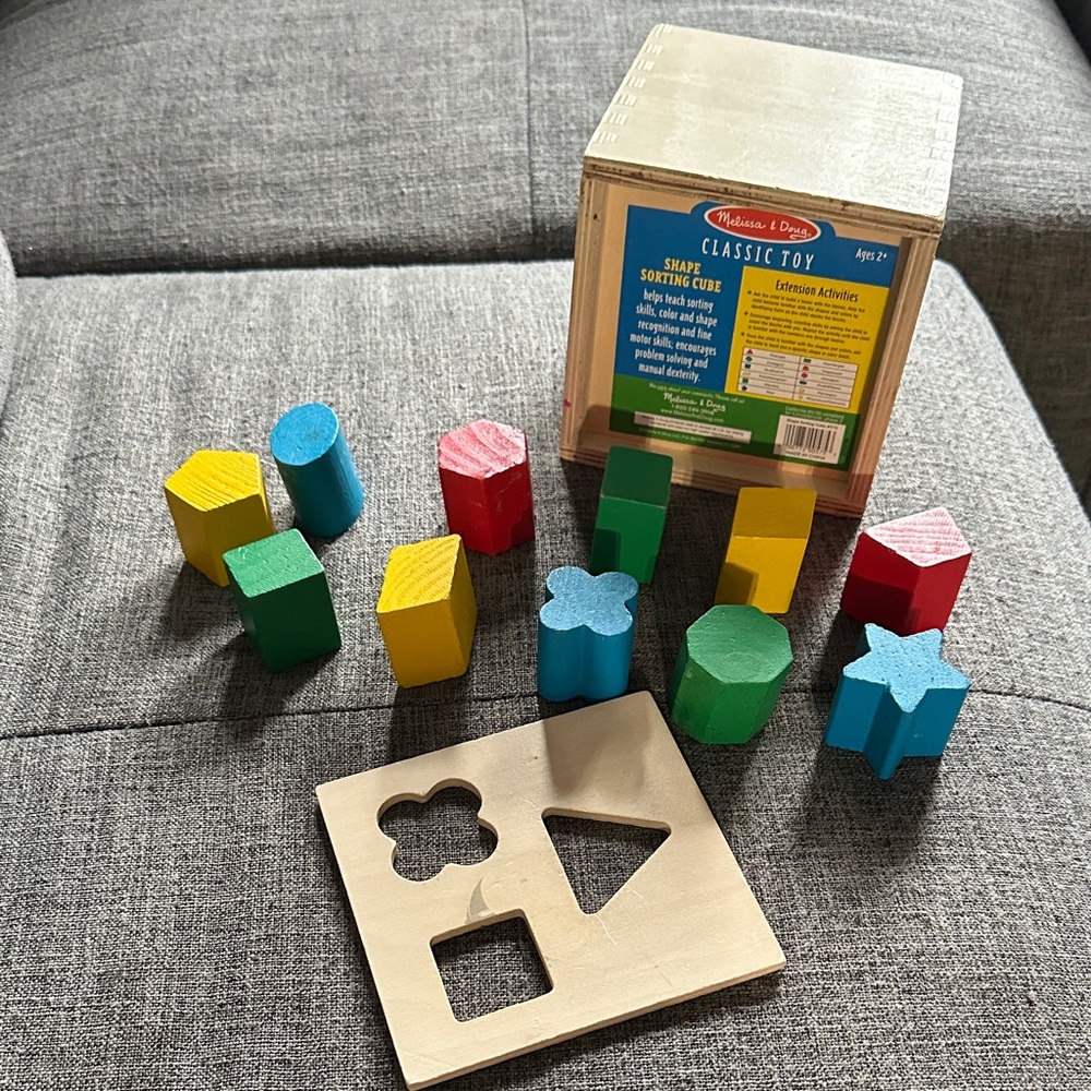 Melissa & Doug Wooden Shape Sorter